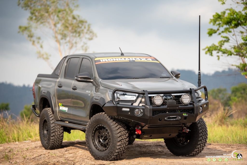 New Commercial Deluxe Bull Bar to suit Toyota Hilux MY20+