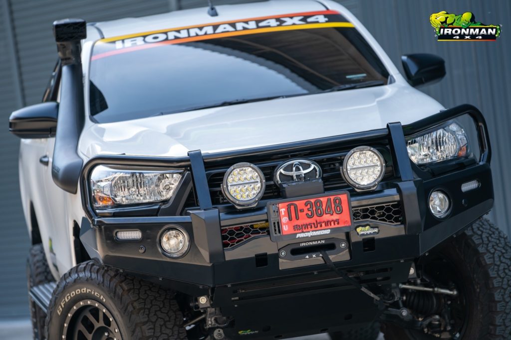 New Commercial Deluxe Bull Bar to suit Toyota Hilux MY20+